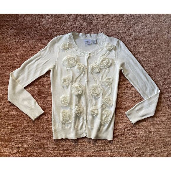 Studio V White Floral Rosette Cardigan XS 3D Applique Button Front Sweater - Picture 1 of 6